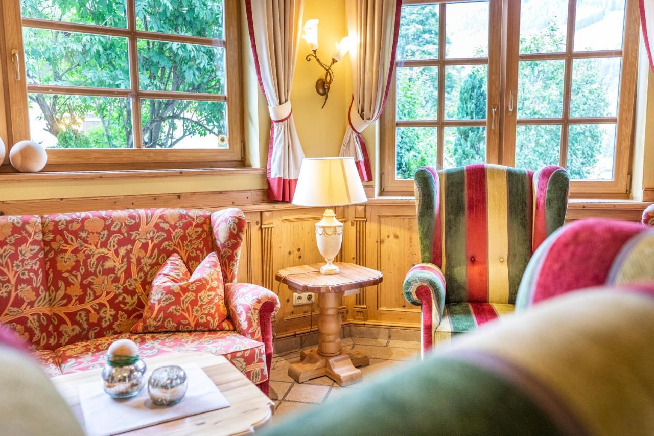 קליינארל Familien- Und Wellnesshotel Hanneshof מראה חיצוני תמונה
