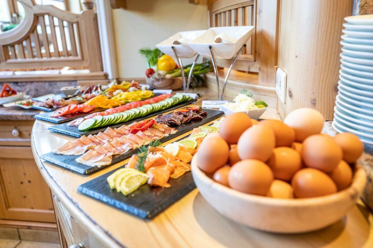 קליינארל Familien- Und Wellnesshotel Hanneshof מראה חיצוני תמונה